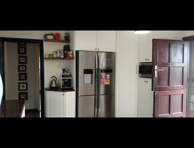 4 BEDROOM HOUSE FOR SALE IN BLUFF